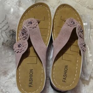 SHEIN Mauve Floral Embellished Sandals